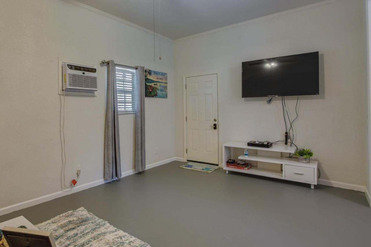 Lake Tawakoni Vacation Rental With Dock And Fire Pit! Wills Point Exterior photo