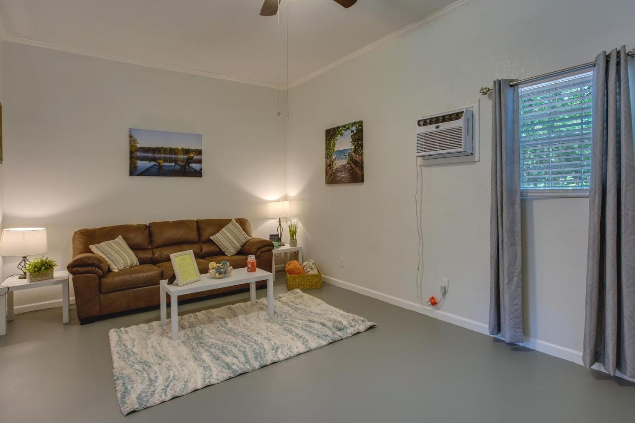 Lake Tawakoni Vacation Rental With Dock And Fire Pit! Wills Point Exterior photo
