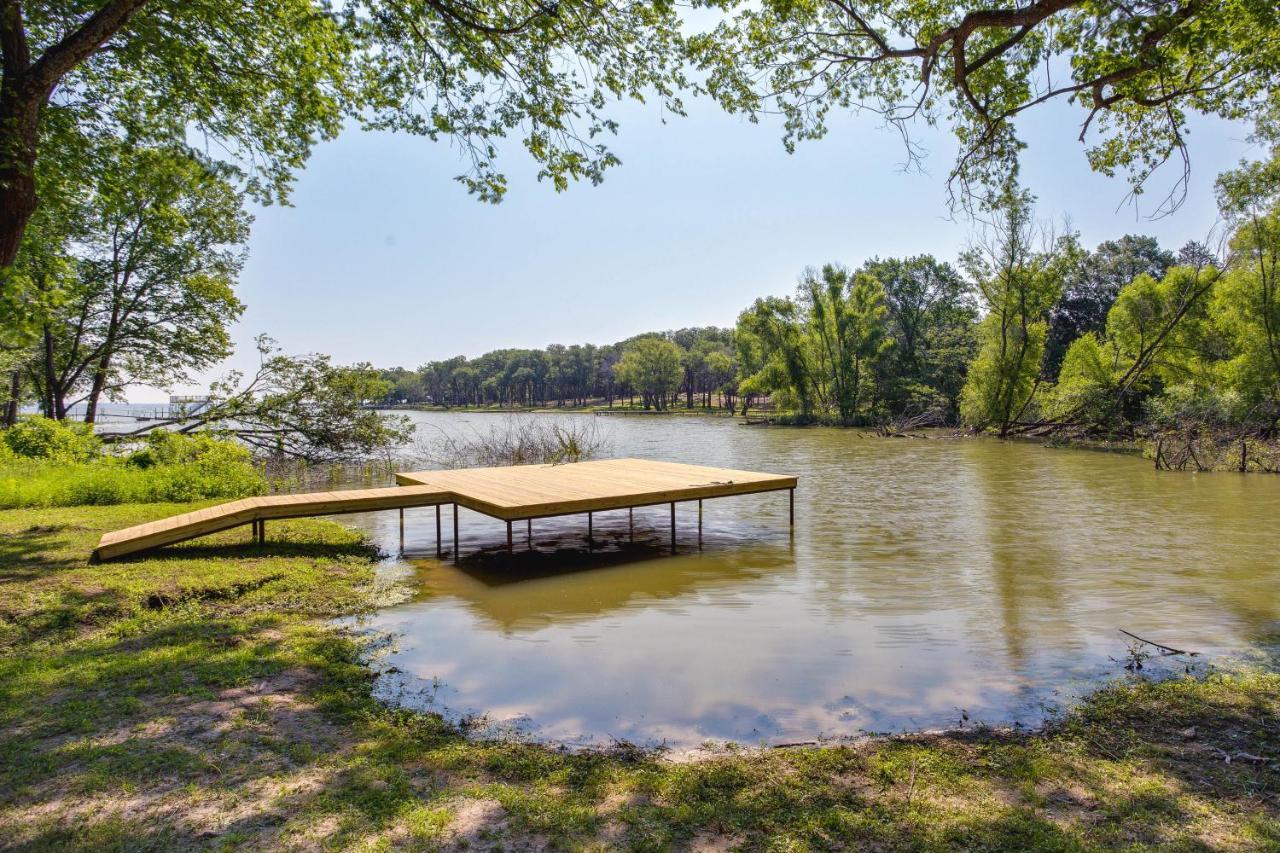 Lake Tawakoni Vacation Rental With Dock And Fire Pit! Wills Point Exterior photo