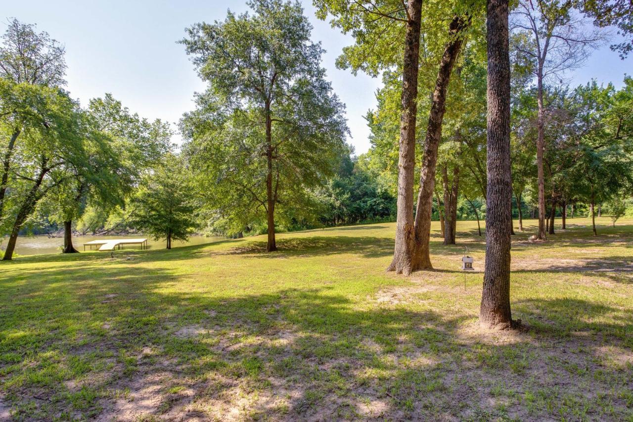 Lake Tawakoni Vacation Rental With Dock And Fire Pit! Wills Point Exterior photo